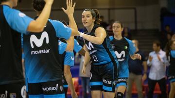 Laura Marcos, antes de un partido con el Movistar Estudiantes en el Magariños.