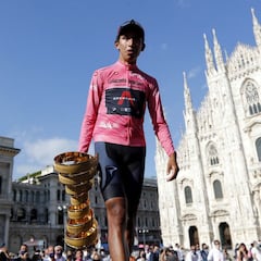 Bernal aspira a ganar el triplete de grandes en la próxima Vuelta