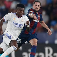Tite mete en un lío al Madrid convocando a Vinicius