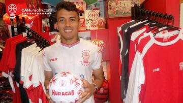 Andr&eacute;s Felipe Roa es nuevo jugador de Hurac&aacute;n de Argentina. El exjugador del Deportivo Cali ya firm&oacute; contrato y jugar&aacute; la Superliga de Argentina