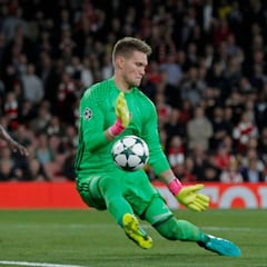 El portero checo Vaclik ficha por el Sevilla hasta 2021