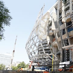 The Bernabéu changes its skin