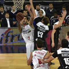 Bogris decide en la prórroga un derbi vibrante ante el Baskonia