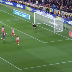 Cuando creíamos haber visto todo de él va y hace esto: Messi parando el tiempo