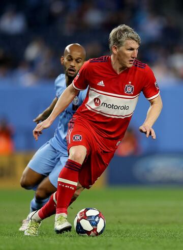 Trayectoria: Bayern M¨²nich, Manchester United y Chicago Fire.