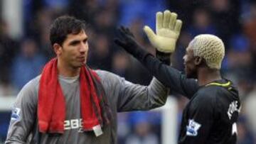 MINUTOS. Joel está contento en el Wigan.