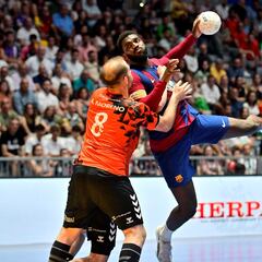 Dika Mem: ”Lo del Barça en la Champions es extraordinario”