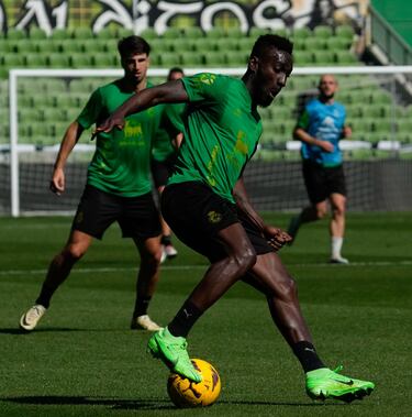 Convocatoria del Racing: sin capitanes, pero con Lago Junior