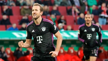 Augsburg (Germany), 27/01/2024.- Munich's Harry Kane celebrates scoring the 3-1 lead during the German Bundesliga soccer match between FC Augsburg and FC Bayern Munich in Augsburg, Germany, 27 January 2024. (Alemania) EFE/EPA/RONALD WITTEK CONDITIONS - ATTENTION: The DFL regulations prohibit any use of photographs as image sequences and/or quasi-video.