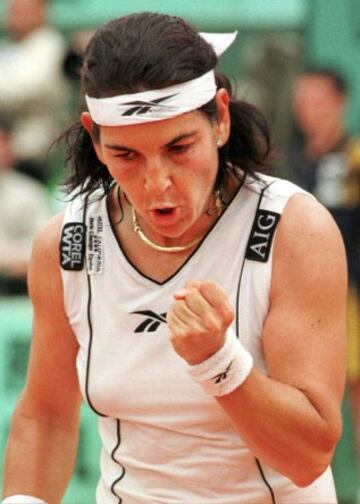 El 06/06/1998 logró su tercer Roland Garros individual, después de vencer a Monica Seles por 7-6 0-6 6-2