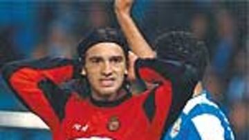 <b>CAZADO</B>. La carrera de Correa puede sufrir un duro contratiempo.