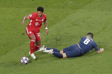 Hombre fundamental en el ataque de Bayern. En 10 partidos, 9 como titular, marcó 9 goles, siendo el tercer goleador del torneo.