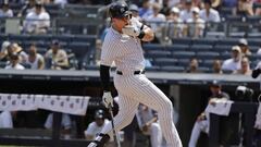 Durante el sexto episodio del duelo entre Yankees y Rockies, el primera base de los ue contactado violentamente por un lanzamiento de Chad Bettis.