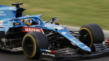 Formula One F1 - Hungarian Grand Prix - Hungaroring, Budapest, Hungary - August 1, 2021 Alpine&#039;s Fernando Alonso in action REUTERS/Florion Goga