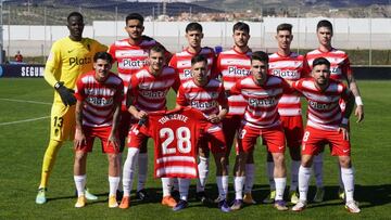 Imagen del partido entre el Recreativo Granada y el Socuéllamos.