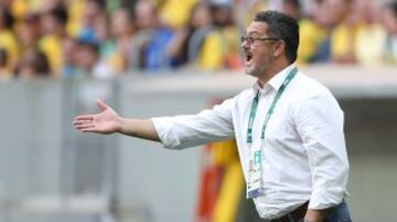 El entrenador de Brasil no jugó fútbol profesional y su carrera ha estado relacionada con la dirección técnica.