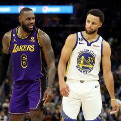¿Cuándo fue el último enfrentamiento entre Steph Curry y LeBron James en los NBA Playoffs?