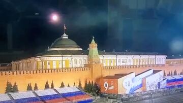 A still image taken from video shows a flying object approaching the dome of the Kremlin Senate building during the alleged Ukrainian drone attack in Moscow, Russia, in this image taken from video obtained by Reuters May 3, 2023. Ostorozhno Novosti/Handout via REUTERS ATTENTION EDITORS - THIS IMAGE WAS PROVIDED BY A THIRD PARTY. NO RESALES. NO ARCHIVES. MANDATORY CREDIT.