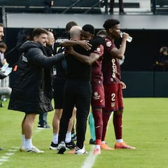 El vestuario del Leganés dedicó el triunfo en Ceuta a Paco López