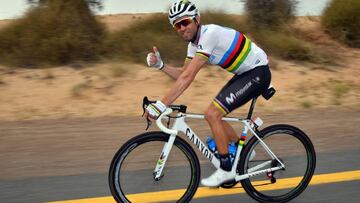 Alejandro Valverde, durante un entrenamiento con el maillot arcoíris.