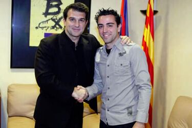 Xavi invitó a Joan Laporta a su fiesta de Nochevieja