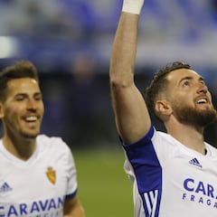 El Zaragoza se aleja del descenso