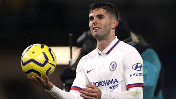 El estadounidense aseguró que sus compañeros le recordaron llevarse el balón, luego del triplete perfecto que marcó con el Chelsea ante Burnley.