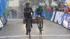 Nairo Quintana supera a Ra&uacute;l Alarc&oacute;n en la cima del Santuario del Acebo en la Vuelta a Asturias 2017.