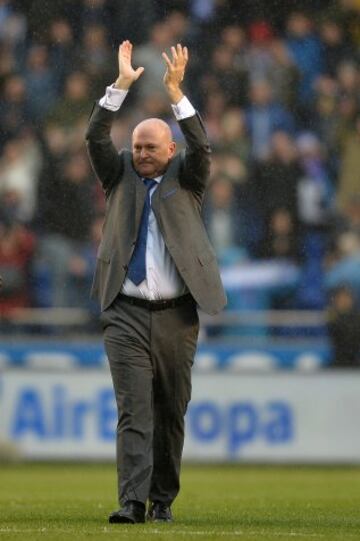 Pepe Mel celebra la victoria ante el Barcelona al final del partido.