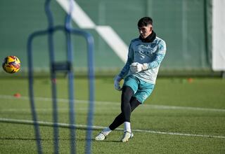 Vicente Reyes queda en el aire