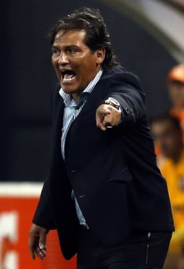 Once Caldas cayó en su debut en Libertadores. Corinthians lo superó 4-0.