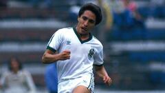 Manuel Negrete avanza a semis en 'Mejor Gol' de los Mundiales