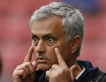 Mourinho gets off to a winning start in Wigan: best photos