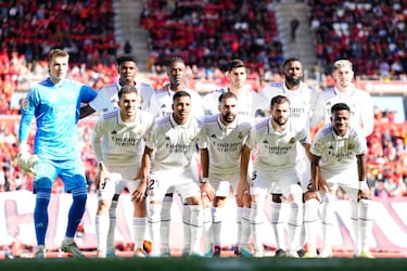 Lunin; Carvajal, Nacho, Rüdiger, Camavinga; Valverde, Tchouameni, Ceballos; Asensio, Rodrygo y Vinicius.

