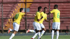 La emoción de Vinicius y Rodrygo tras el gol de Gabriel