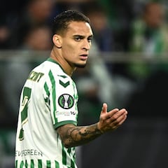 Una puja desigual por Antony