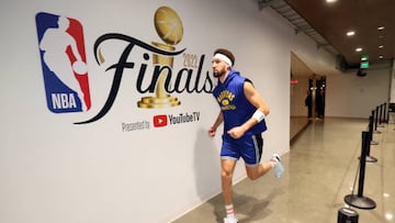 SAN FRANCISCO, CA - JUNE 13: Klay Thompson #11 of the Golden State Warriors runs on the court before the game against the Boston Celtics during Game Five of the 2022 NBA Finals on June 13, 2022 at Chase Center in San Francisco, California. NOTE TO USER: User expressly acknowledges and agrees that, by downloading and or using this photograph, user is consenting to the terms and conditions of Getty Images License Agreement. Mandatory Copyright Notice: Copyright 2022 NBAE (Photo by Nathaniel S. Butler/NBAE via Getty Images)