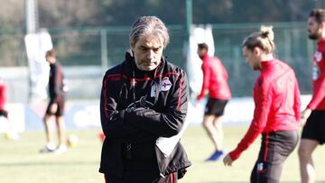 Natxo González, preocupado por las bajas