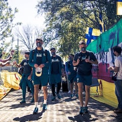 ¡Caravana monumental! Así despidió la afición al América rumbo a Monterrey