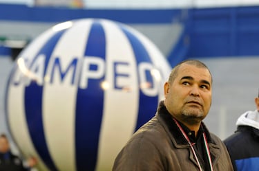 Los 10 futbolistas con sobrepeso que triunfaron en el fútbol