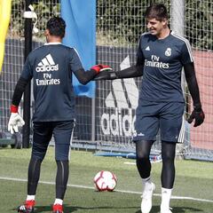 Courtois to stay, as Navas looks likely to leave Bernabéu