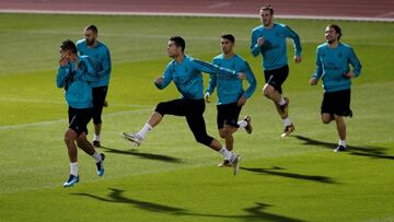 Soccer Football - Real Madrid Training - New York University, Abu Dhabi, United Arab Emirates - December 15, 2017   Real Madrid&#039;s Cristiano Ronaldo and team mates during training   REUTERS/Amr Abdallah Dalsh