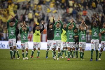 La campanada de la jornada la dio la Fiera, que se metió al Estadio Azteca para vencer al actual campeón con una goleada de 0-3 con doblete de Ángel Mena. Los 'Nicos', Castillo y Benedetti, ya tuvieron minutos, aunque no pudieron ayudar a la remontada de las Águilas. América vio cortada una racha de 24 partidos sin perder en el Coloso de Santa Úrsula.