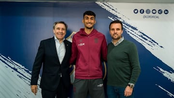 El Tenerife ata a Ulloa hasta 2028