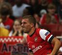 Podolski será baja entre ocho y diez semanas por lesión