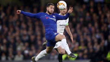 LONDON, ENGLAND - MAY 09:  Eden Hazard of Chelsea controls the ball during the UEFA Europa League Semi Final Second Leg match between Chelsea and Eintracht Frankfurt at Stamford Bridge on May 09, 2019 in London, England. (Photo by Alex Grimm/Bongarts/Gett