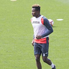 Añaden al Chelsea a la larga lista de clubes ingleses interesados en Chukwueze