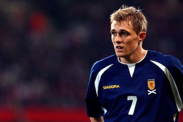 El mediocentro nacido en Edimburgo en 1984 fue profesional desde 2001 hasta 2020. Jugó en el Manchester United, West Bromwich Albion y en el Stoke City. Debutó con 19 años en la absoluta donde ha sido internacional en 80 ocasiones marcando un total de cinco goles. Su importante palmarés lo consiguió en las filas del United donde ganó, entre otros títulos, cinco ligas inglesas, una Champions League y una Copa Mundial de Clubes.  