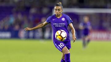 La hist&oacute;rica 10 de Brasil, Marta, entr&oacute; de cambio con Orlando Pride en el partido ante Kansas City para marcar una aut&eacute;ntica joya al minuto 85&#039;.