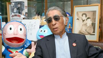 This picture taken on October 29, 2008 shows Japanese manga artist Fujiko Fujio A, whose real name is Motoo Abiko, in Tokyo. - Famed Japanese manga artist Fujiko Fujio A, known for beloved children's cartoons including Ninja Hattori and Little Ghost Q-Taro, has died aged 88, local media reported on April 7, 2022. (Photo by JIJI PRESS / AFP) / Japan OUT